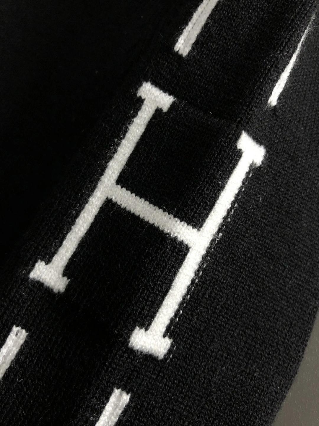 wg.luxury- H5r75s wool 2colour item:E-F443J0736-2H